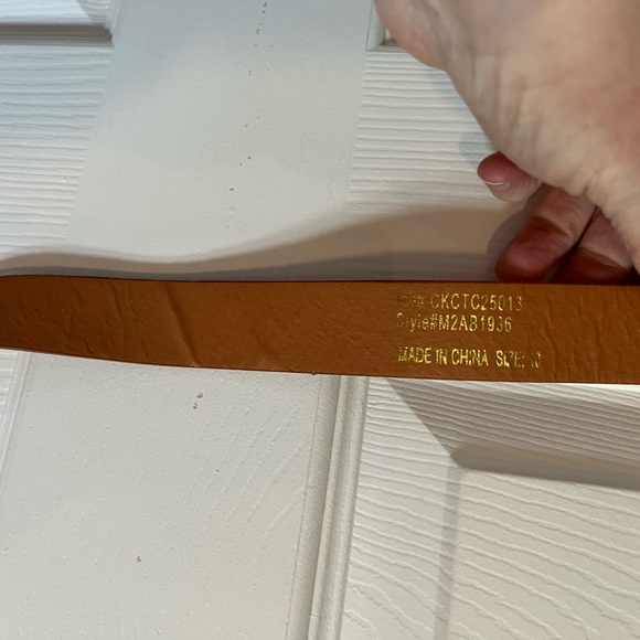 Calvin Klein Brown Leather Belt. Size 10. - Picture 6 of 9